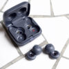 ソニーのLinkBuds、WF-L900（本体とケース）